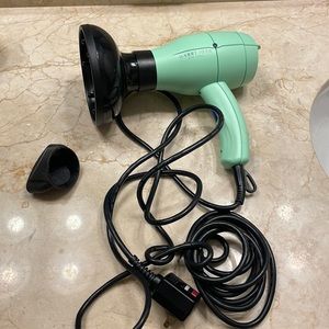 Harry Josh Hairdryer